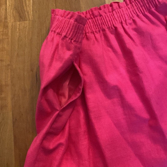 J Crew | Hot Pink‎ Pencil Skirt with Scalloped Hem - Picture 2 of 3